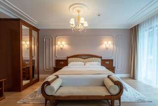 Отель Hotel Gabriela Вишеу-де-Сус Двухместный номер с двуспальной кроватью и дополнительной кроватью-5
