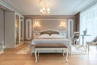 Отель Hotel Gabriela Вишеу-де-Сус Двухместный номер с двуспальной кроватью и дополнительной кроватью-14