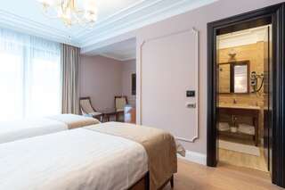 Отель Hotel Gabriela Вишеу-де-Сус Двухместный номер с 2 отдельными кроватями-2